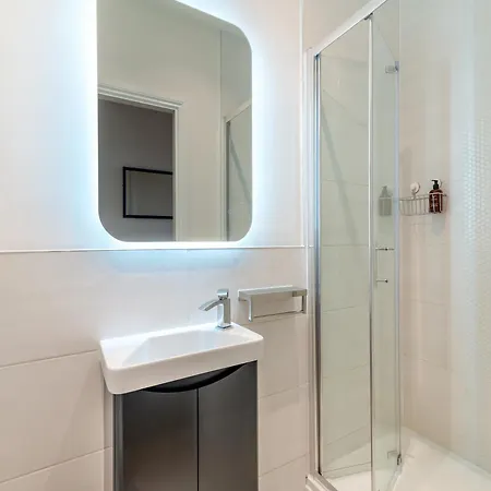 Flat Lemonade Whitby